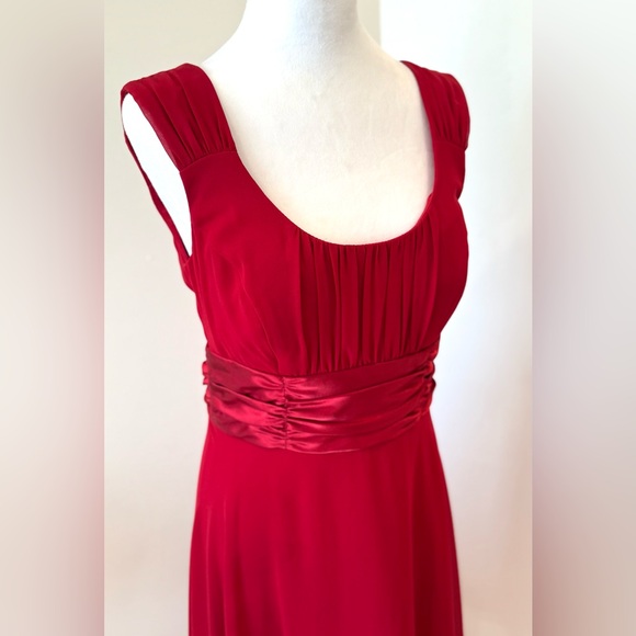 Elegant Red Chiffon Dress - very beautiful ❤️ - Picture 15 of 16